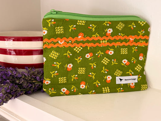 Vintage Funky Green Medium Zipper Pouch