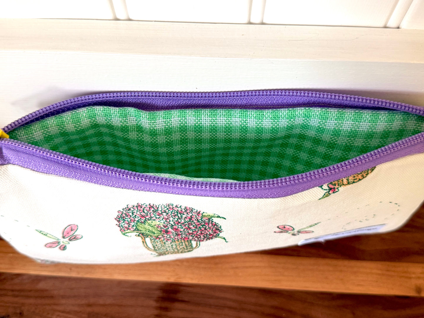 Small Hydrangea and Dragonflies Zipper Pouch